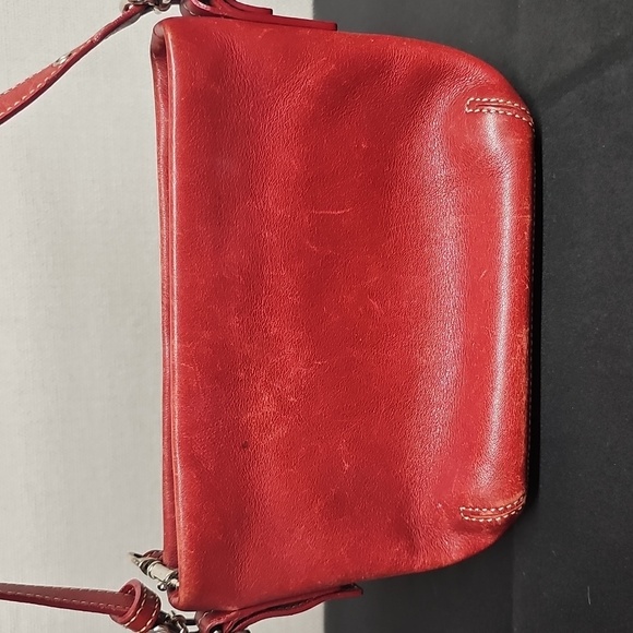 COACH Y2K RED LEATHER DEMI BAGUETTE BFPM-10-115 - Picture 4 of 10